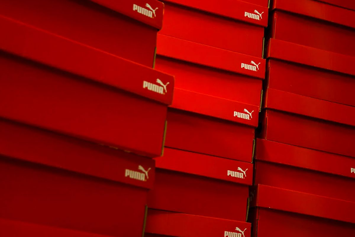 PUMA shoebox red
