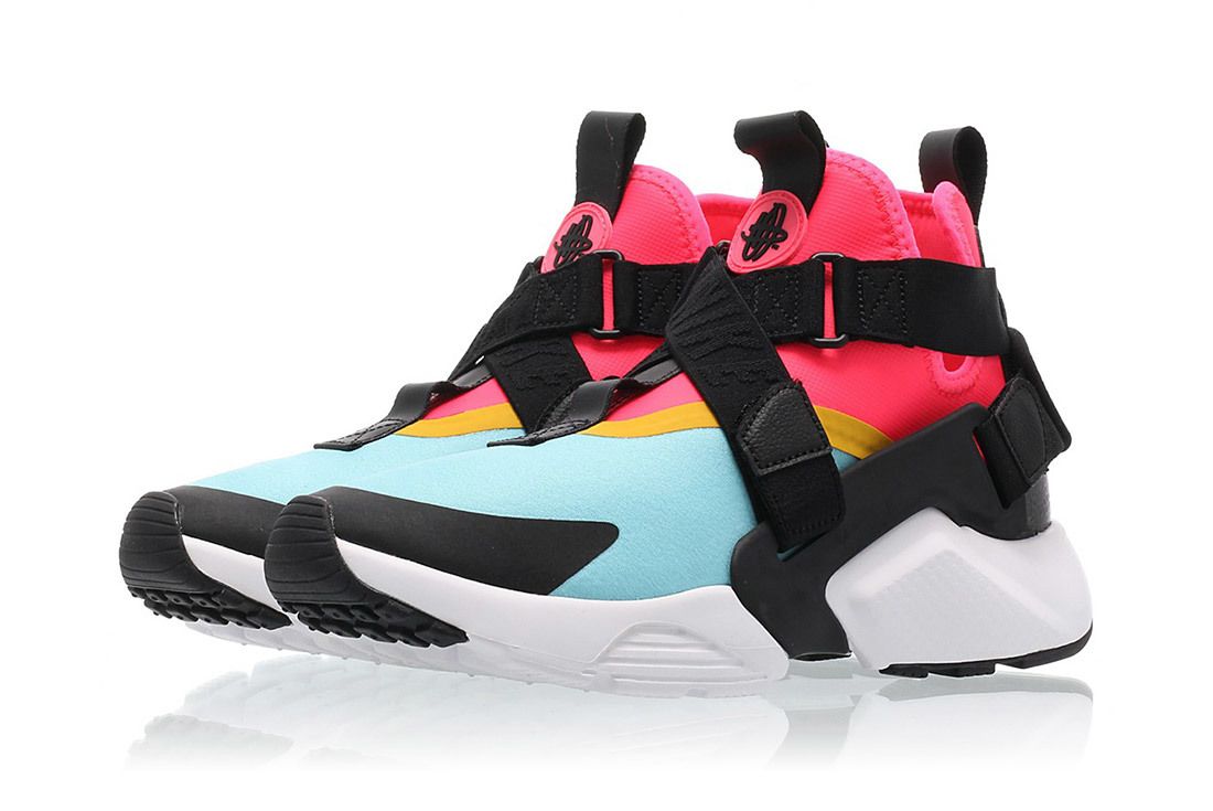 nike huarache city low pink