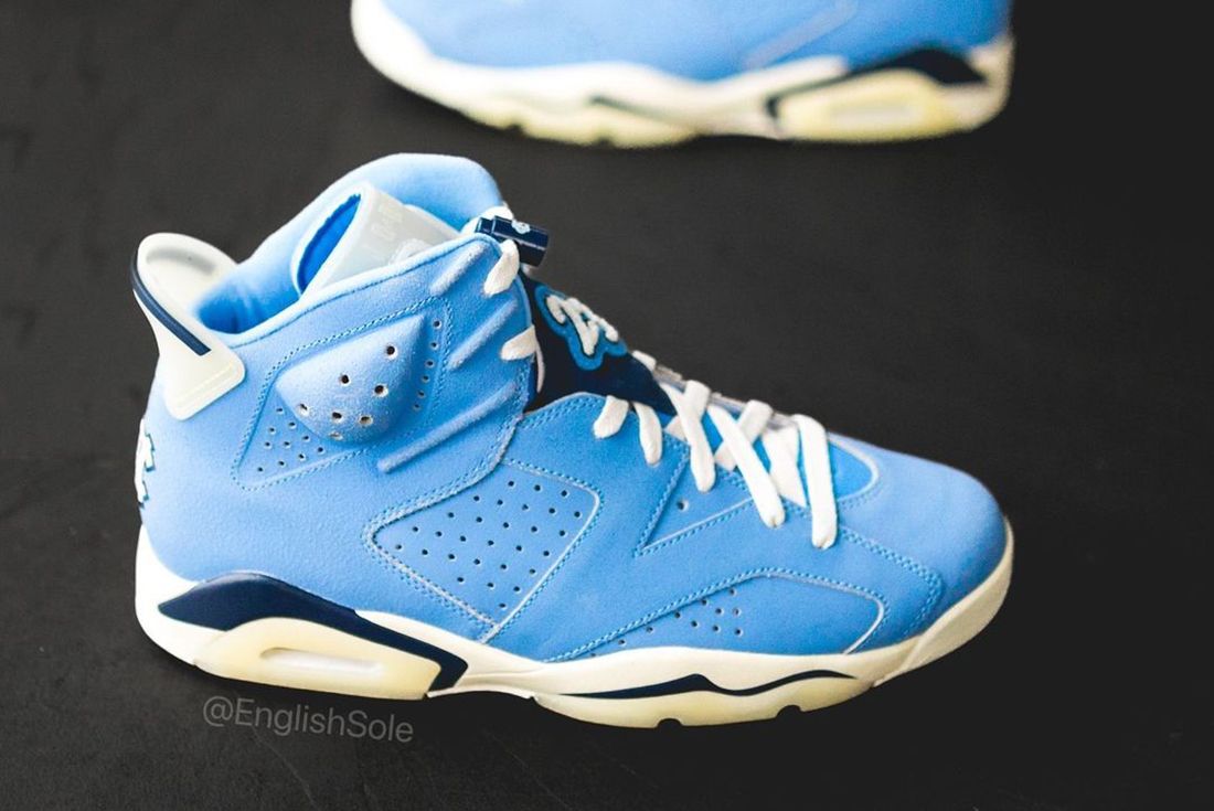 UNC Football team shows off new Air Jordan 5 PE's