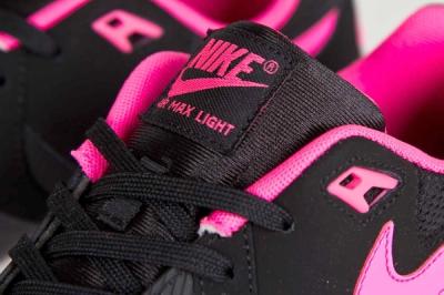 Nike Wmns Air Max Light Hyper Pink 4