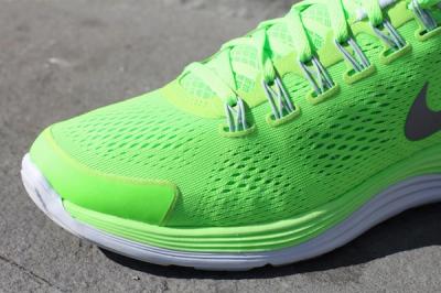 Nike Lunarglide 4 Electric Green Toe 1