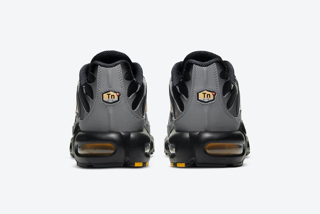 Nike Air Max Plus ‘Batman’