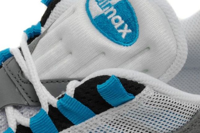 Nike Am95 Blk Turquoise Tongue Detail 1