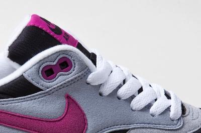 Nike Air Max 1 Grey Violet Laces 1