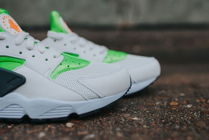 nike huarache light green