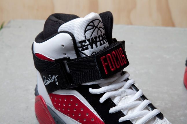 Ewing Focus White Red Black Detail 1
