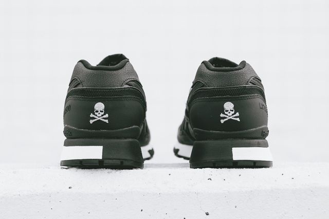 mastermind JAPANXReebokCLASSIC/シューズ Mastermind X Reebok Classic Runner Pack - Releases
