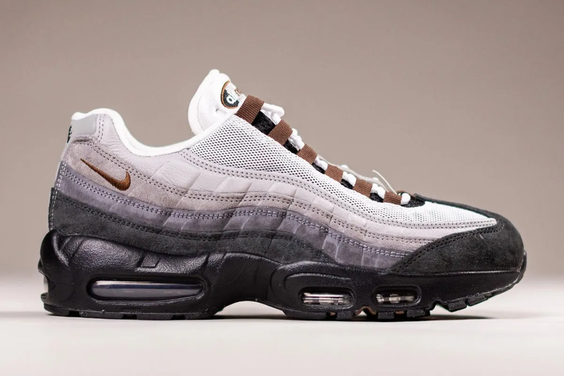 The Nike SB Air Max 95 'Cacao Wow' Lands Next Week - Releases