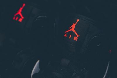 Air Jordan 1 Black Hot Lava 5