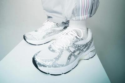 Papergirl Paris BEAMS ASICS GT-2160 Collaboration Sneakers Apparel
