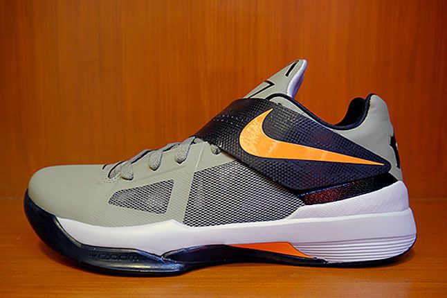 Nike KD 4 ナイキ　Rogue Green Undefeated Size 10 - Nike Zoom KD 4 Rogue Green 2012 DS UNDFTD Kevin
