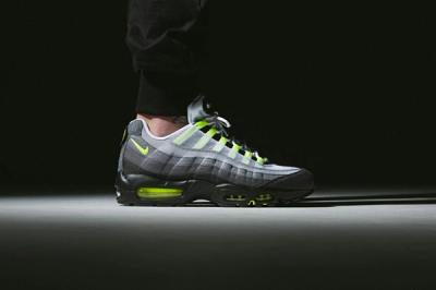 Nike Air Max 95 Patch Neon