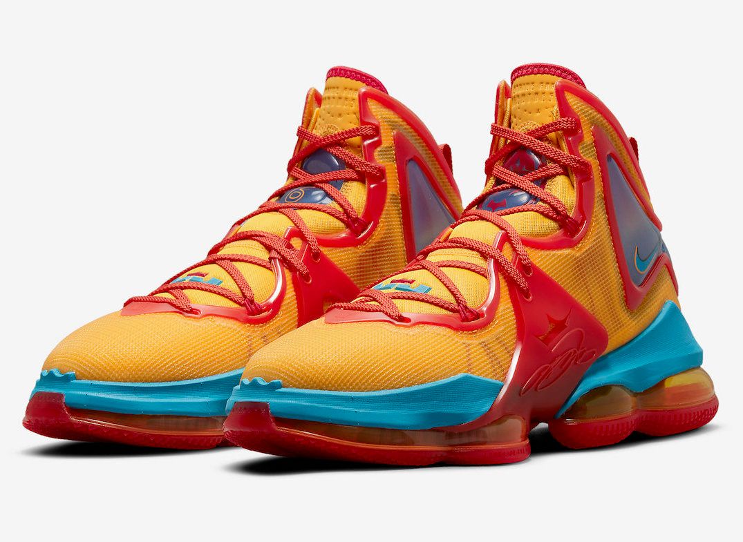 Nike LeBron 19 'Uniform Hook'