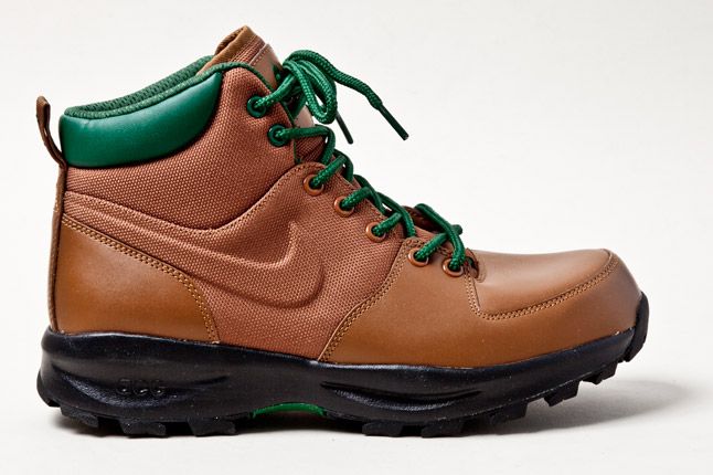 nike manoa boots waterproof