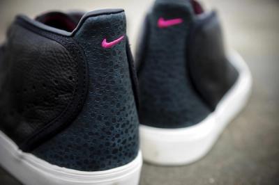 Nike Size Urban Safari Toki Black Heel Detail 1