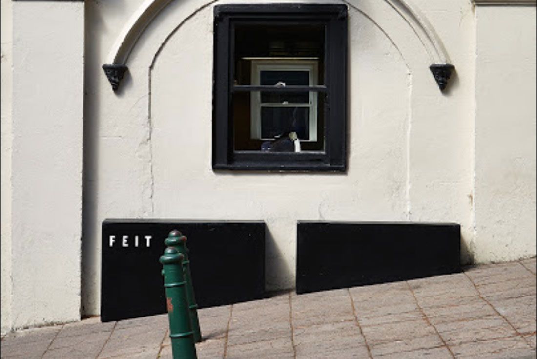 Feit Sydney Street Shot