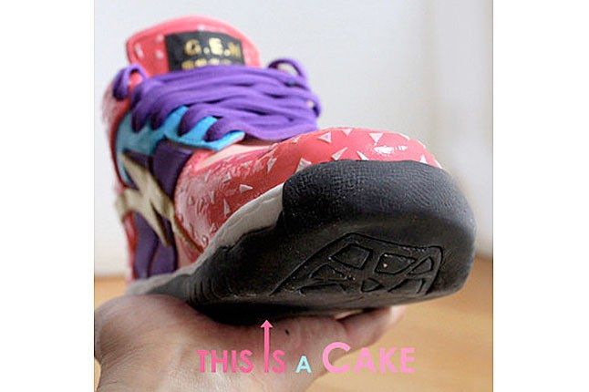 Slice Cake Pattern Print Black Sneaker Shoes For Men Women main image 1