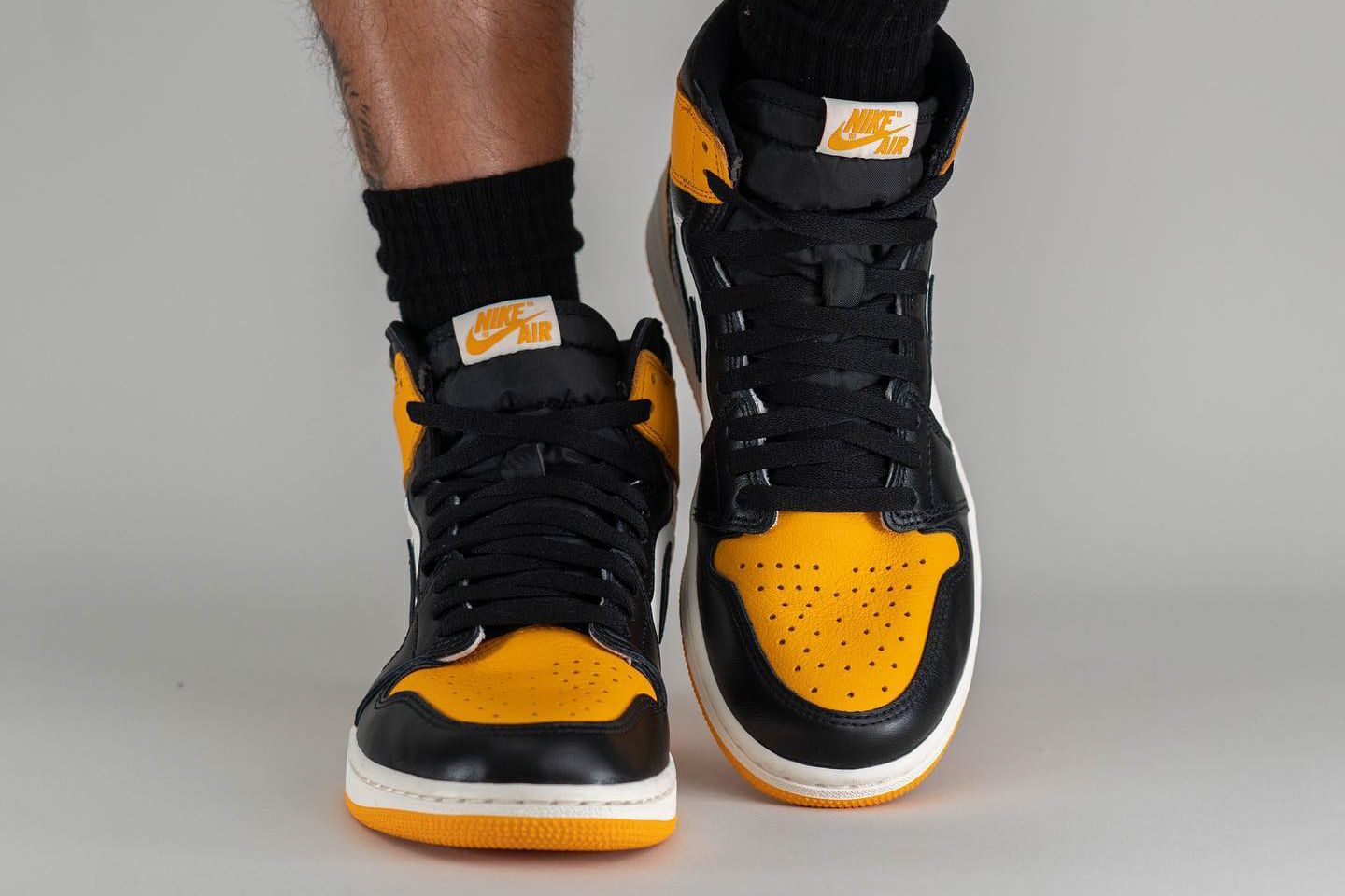 Air Jordan 1 'Yellow Toe'