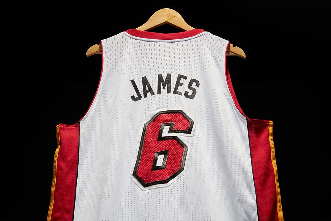 lebron-james-jersey-from-2013-finals-sells-for-record-breaking-amount