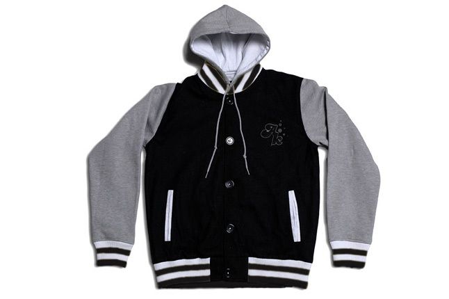 Akomplice Varsity 1