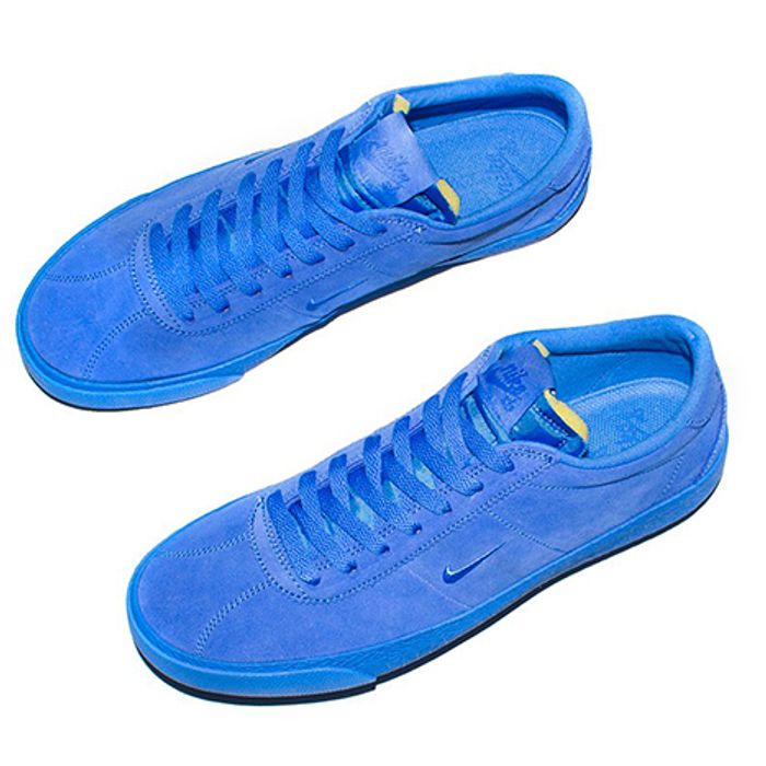 lavabo élite Malentendido Nike SB Cover the Bruin in Blue Suede - Sneaker Freaker