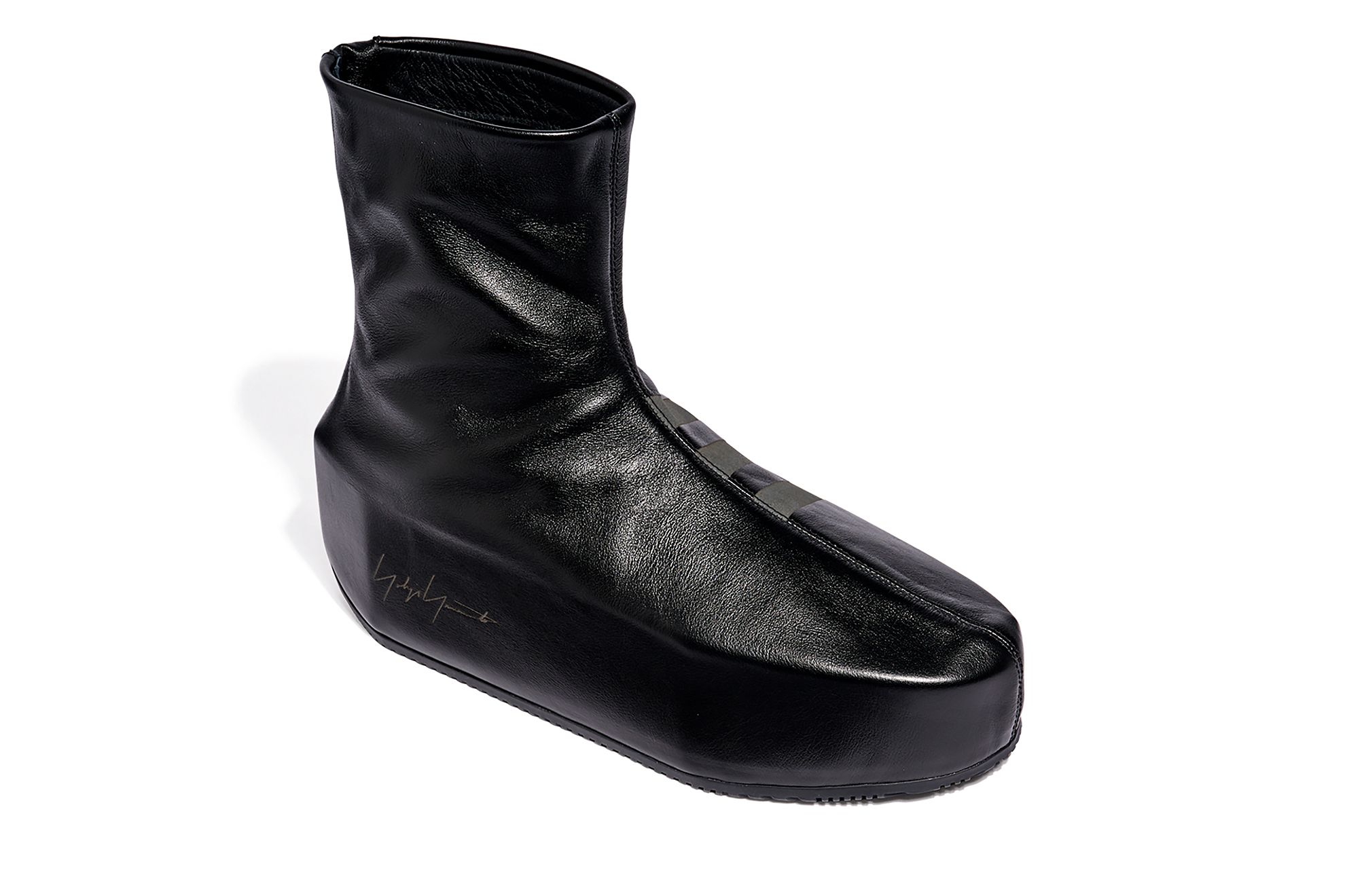 The adidas Y-3 Kyasu Overboot Has a Secret Mule Mode - Releases