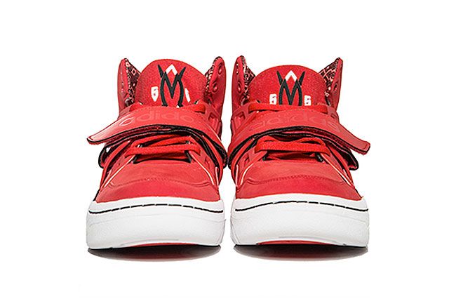 Adidas Mutombo Tr Block Scarlet Frontview