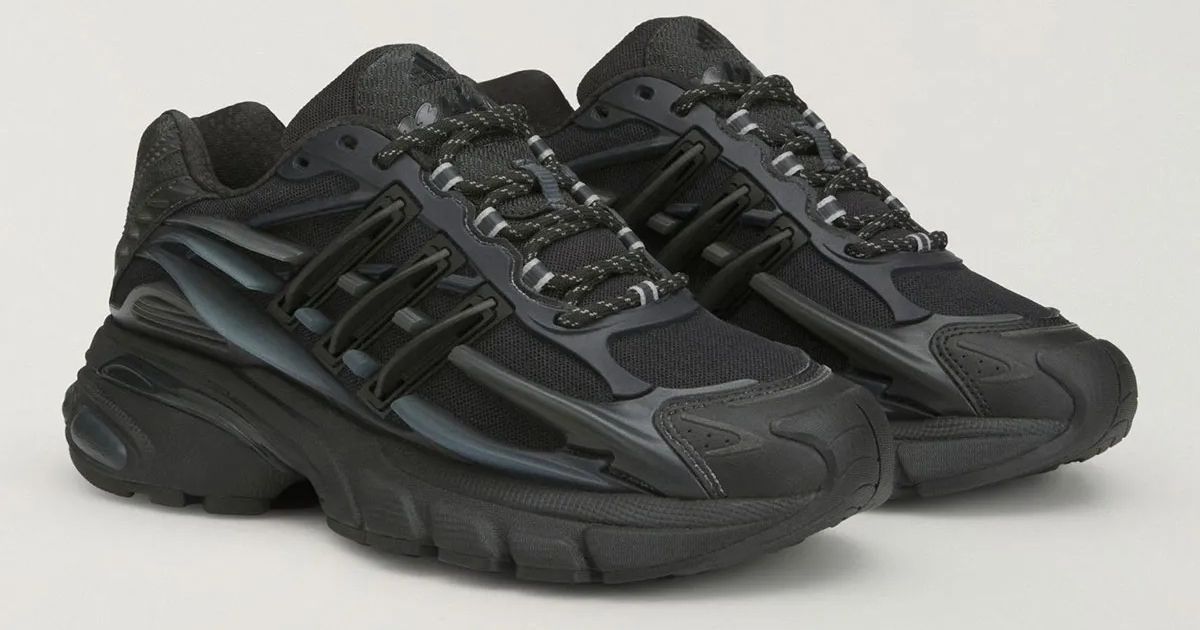 Der adidas Jellyfish 'Triple Black' rückt dem Release 2026 näher