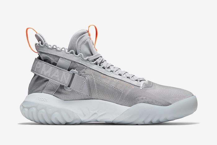 Jordan Proto React Pure Platinum Total Orange Medial