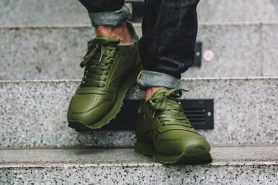 Reebok Classic Leather Solids Italy Pack1