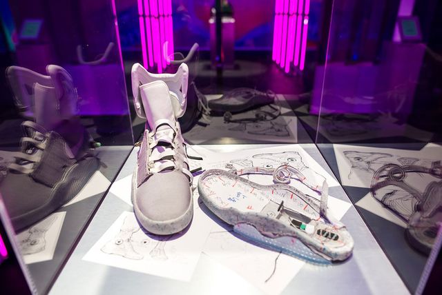 nike air mag outfit