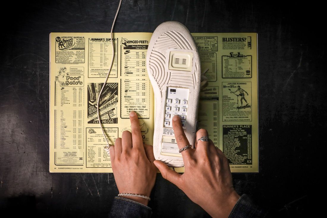 Phone Order Sneaker Telephone Hand Dialing 2