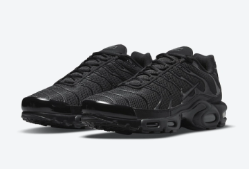 Triple black leather 2024 tns