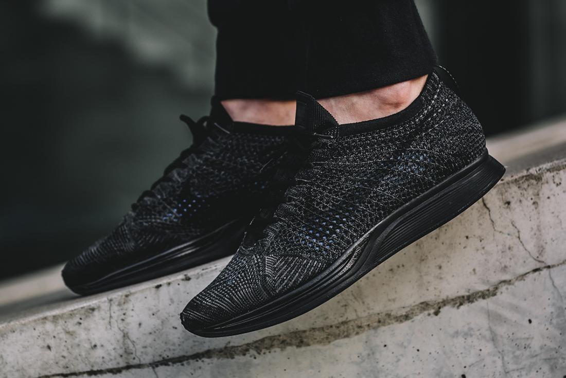 Nike Flyknit Racer (Triple Black) - Releases 