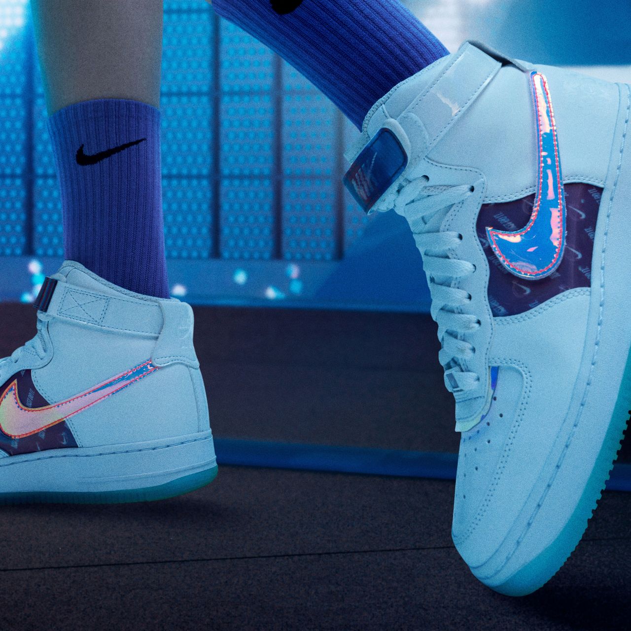 Compuesto sofá Arco iris Closer Look: Nike's League of Legends-Inspired Collection - Sneaker Freaker