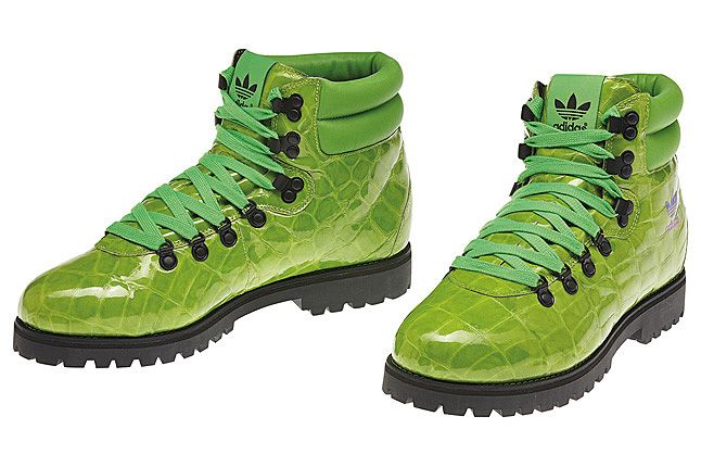 靴 Jeremy Scott x Adidas Hiking Boots Jeremy Scott x Adidas Hiking Boots Sz. Mens 10 $72 Available on