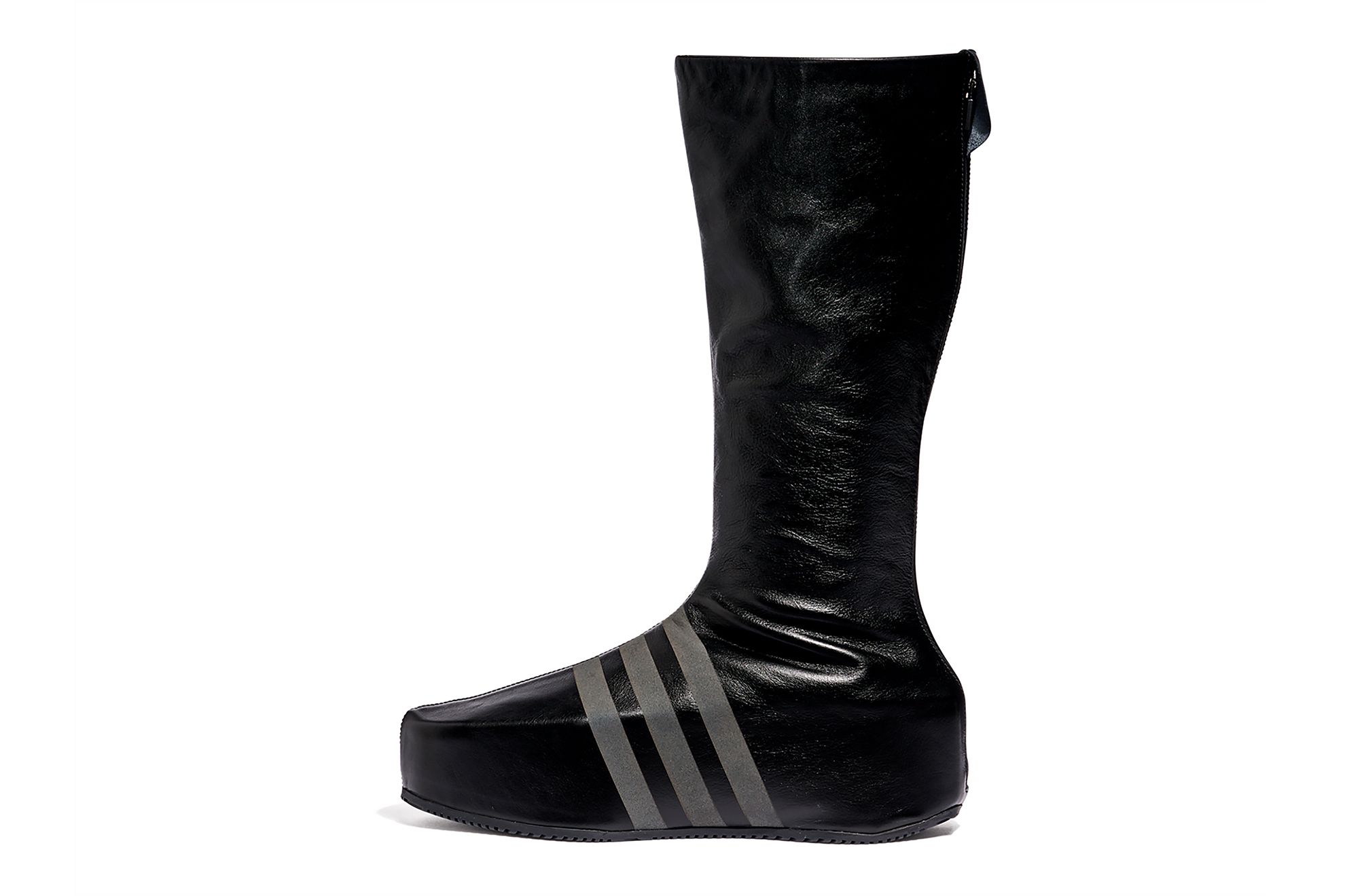 The adidas Y-3 Kyasu Overboot Has a Secret Mule Mode - Releases