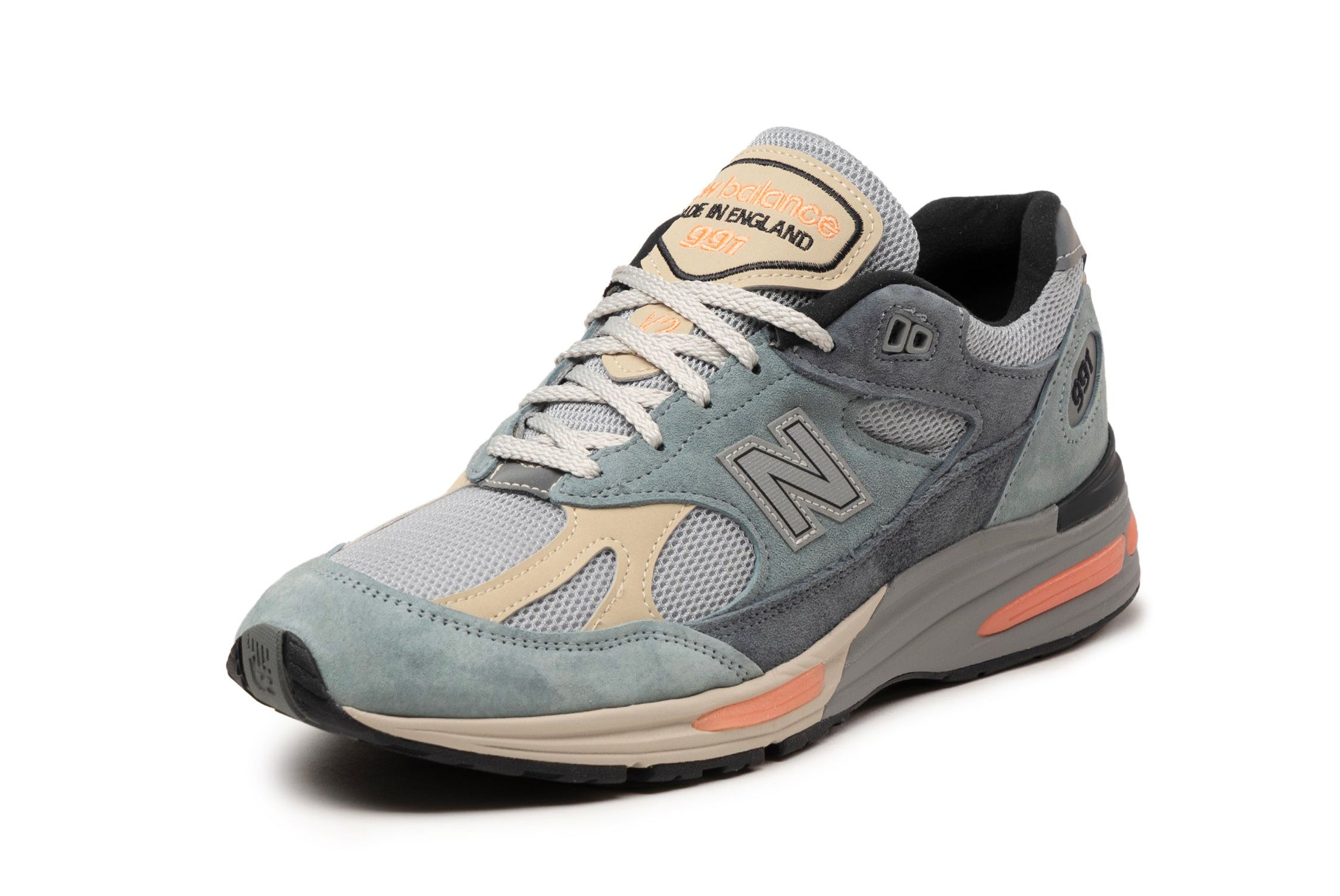 The New Balance 991v2 'Blue Silver' and 'Rosewood' Just Launched