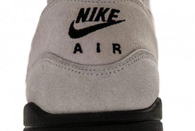 Nike Air Max 1 Summit White Summit Heel Details 1