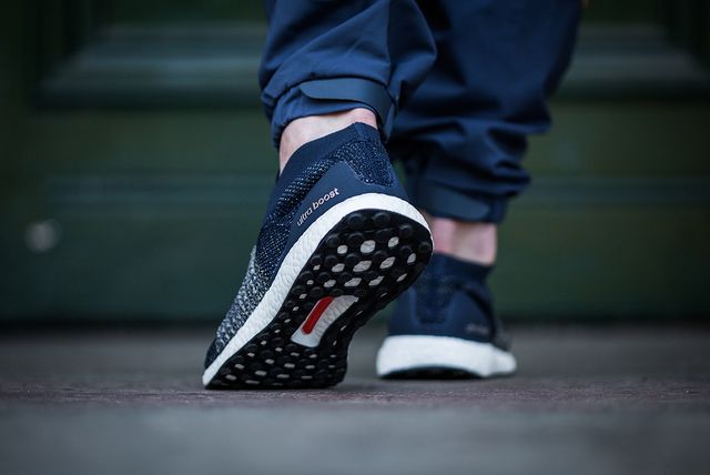 ultraboost laceless shoes womens