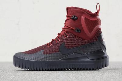 Nike Air Wild Boot Mid Red 3