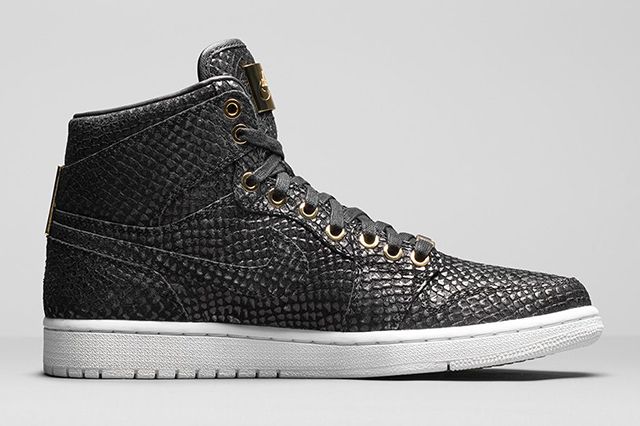 Jordan 1 retro pinnacle on sale black