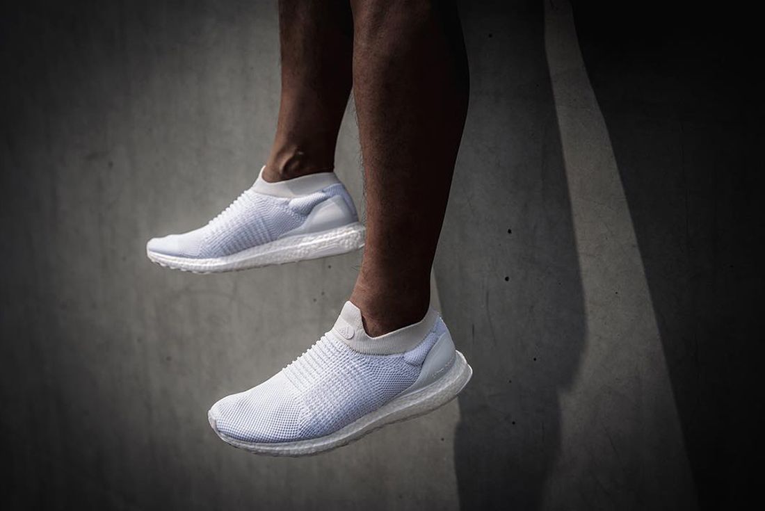 ultraboost laceless shoes white