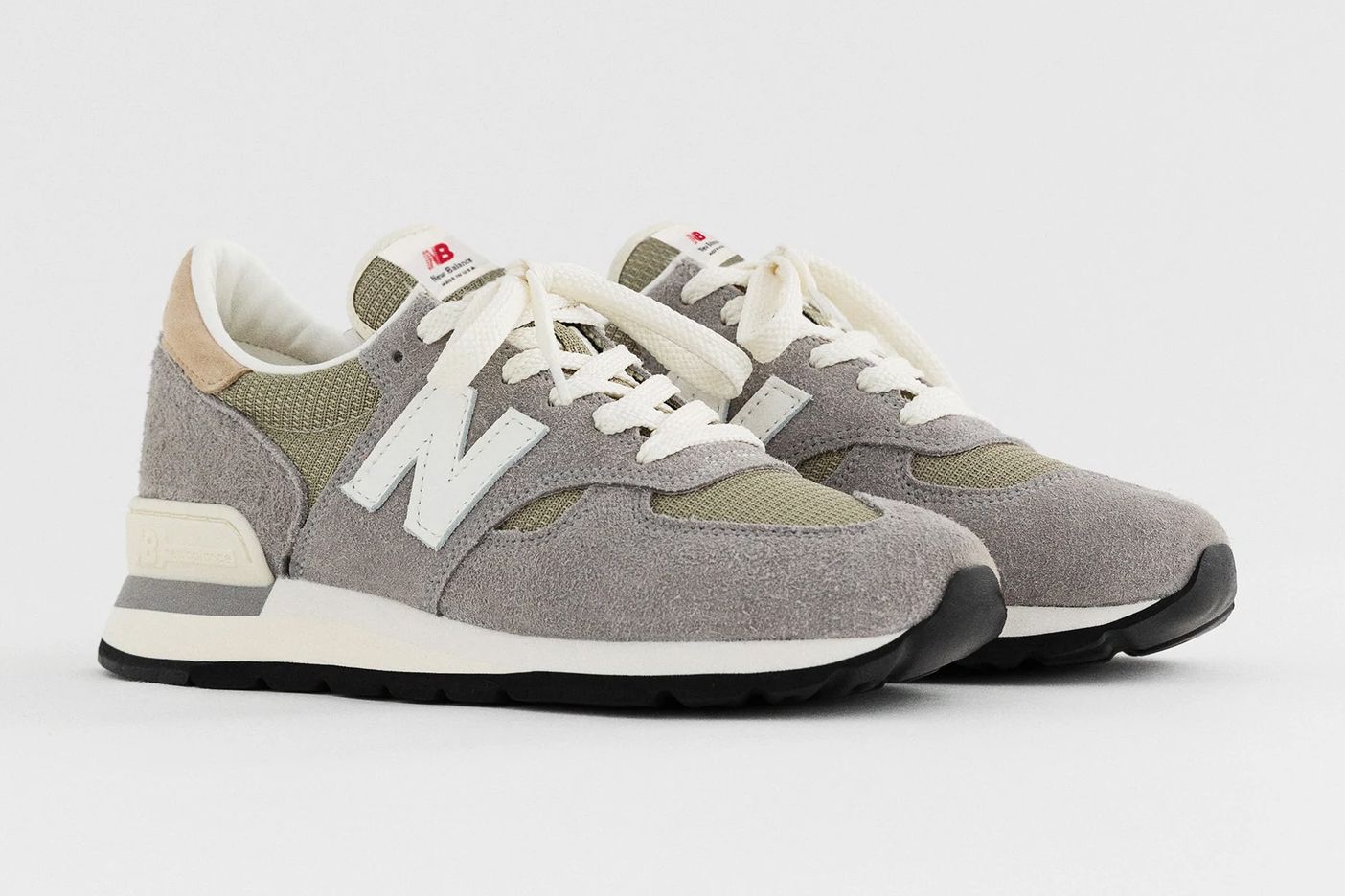 Up Close with the Aimé Leon Dore x New Balance 550 in White and Olive -  Sneaker Freaker