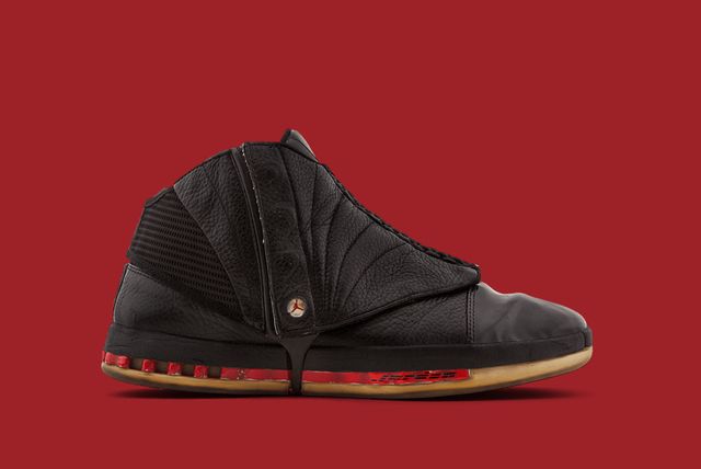 2001 air jordan 16s