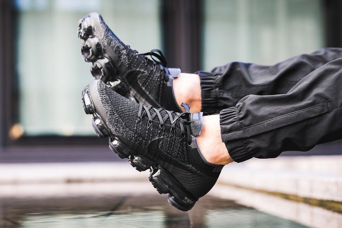 Nike Air Vapormax Black Anthracite On Feet 3