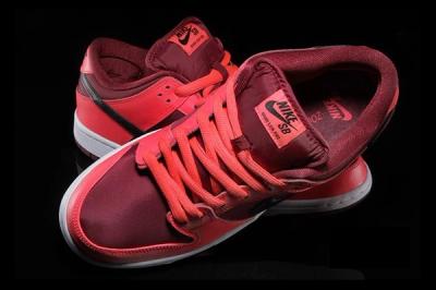 Nike Sb Dunk Low Laser Crimson 2