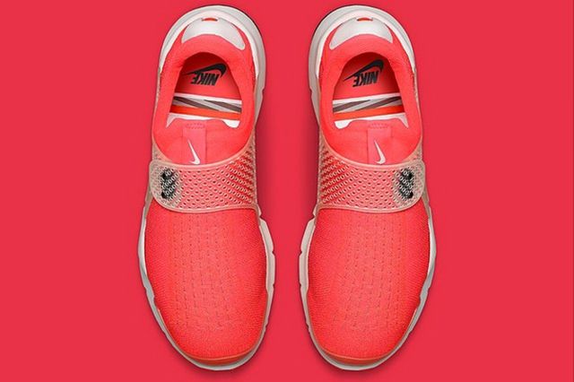 More Nike Sock Dart 6