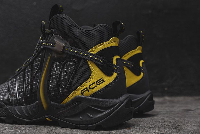 Nike Acg Air Zoom Tallac Lite Og Black Yellow 1