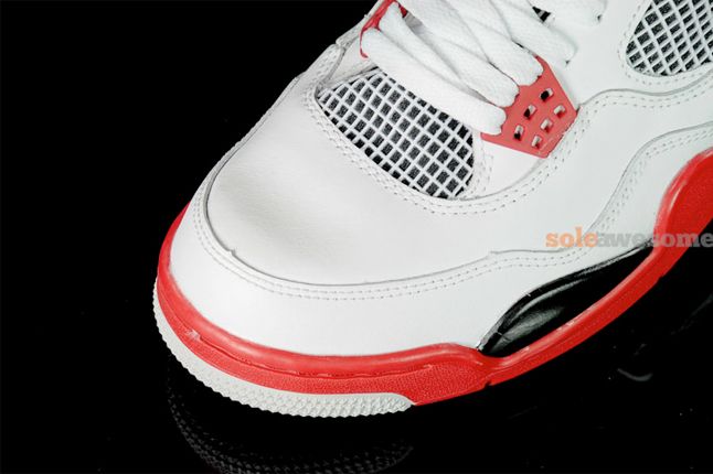 Air Jordan 4 Fire Red New Pics 7 1